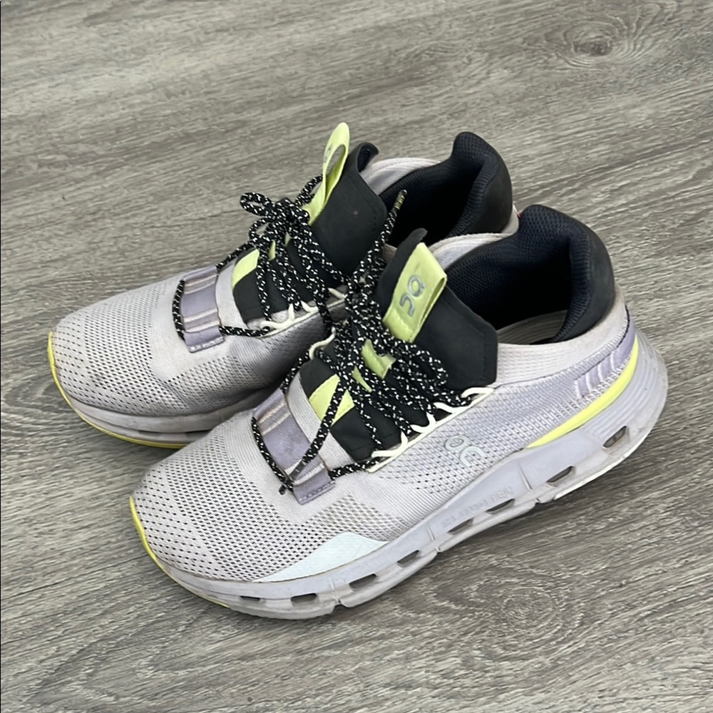 On Running CloudNova Women’s Size 7 in Pearl Zest